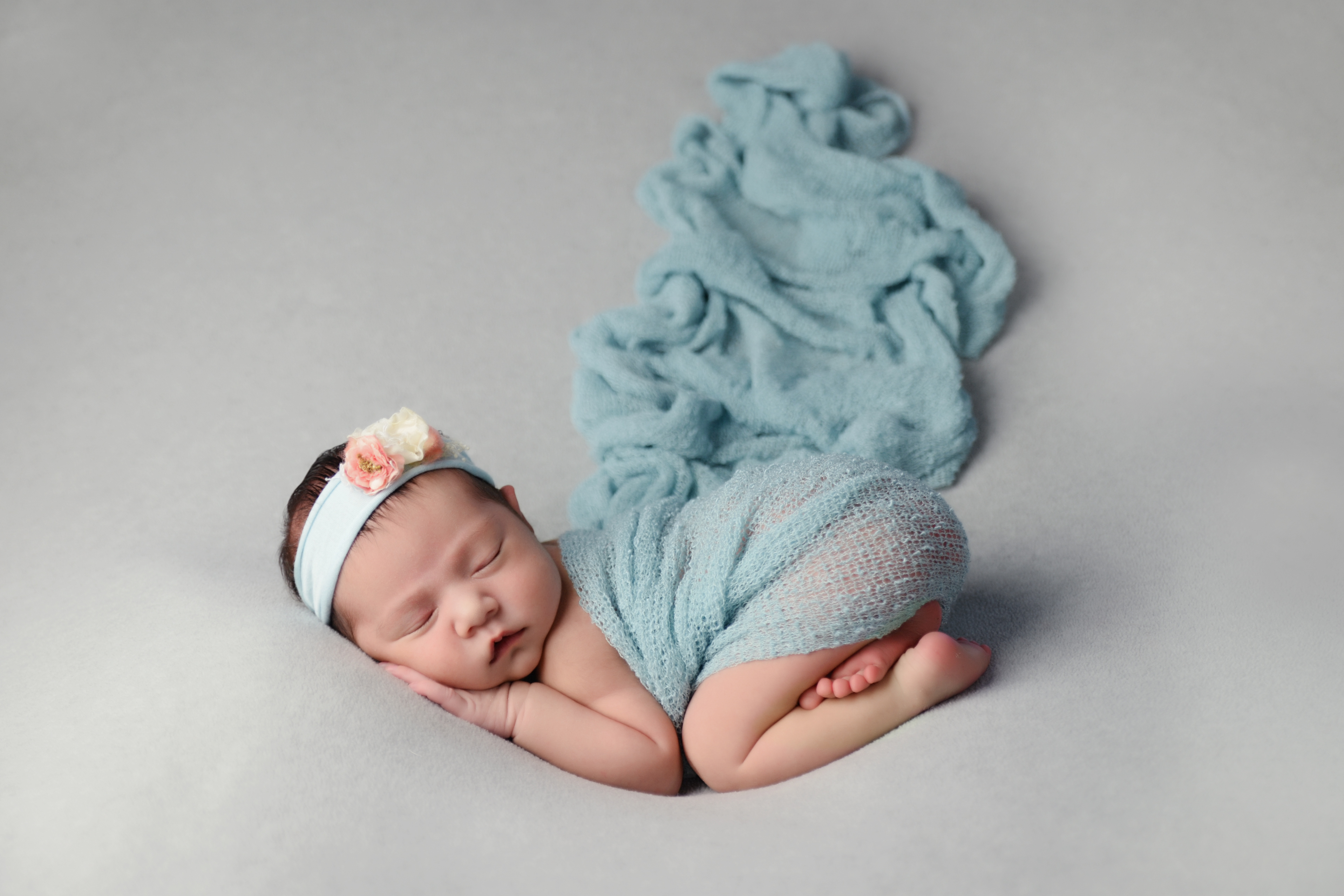Newborn Chloe asleep, 2016