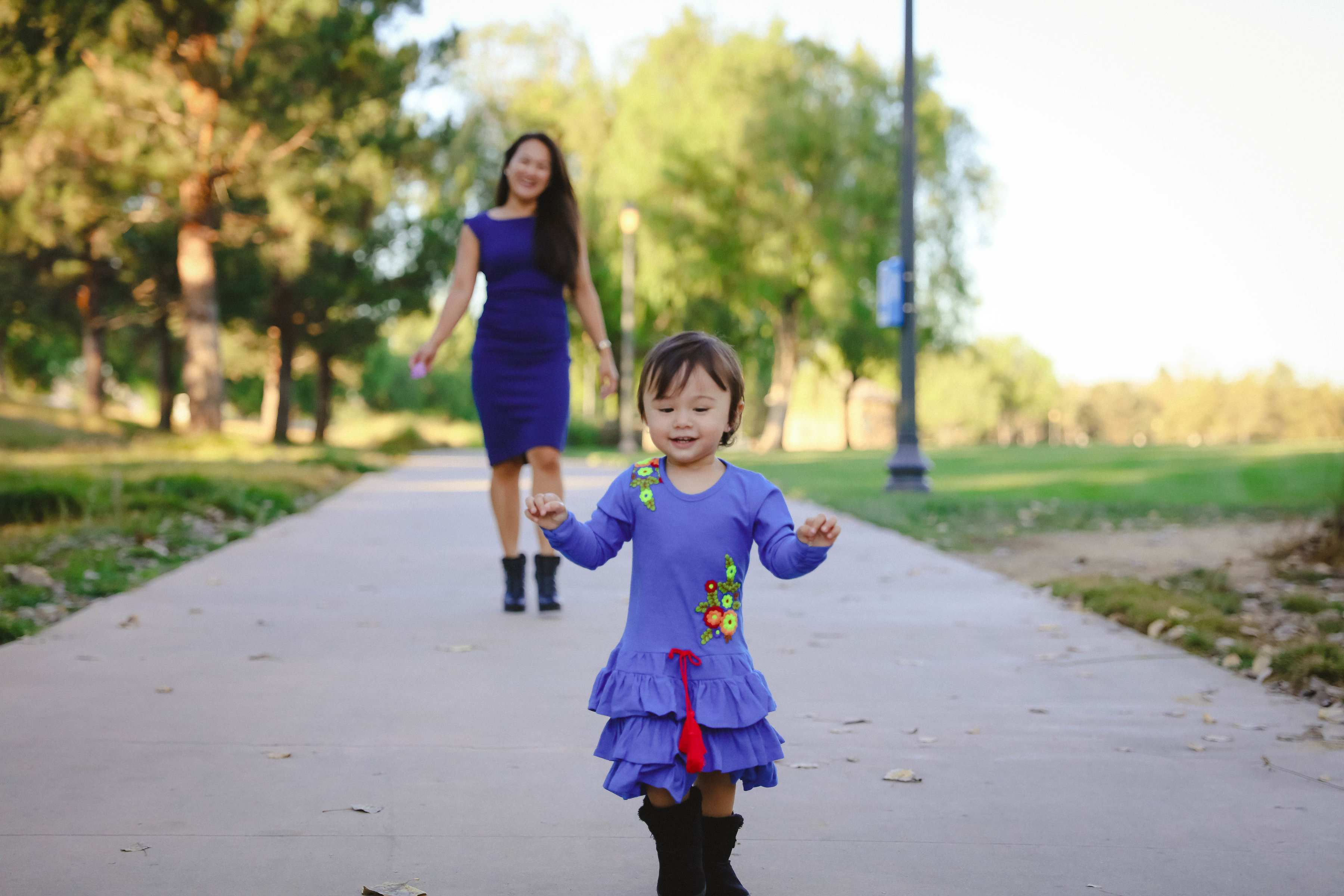 Chloe walking with Tami